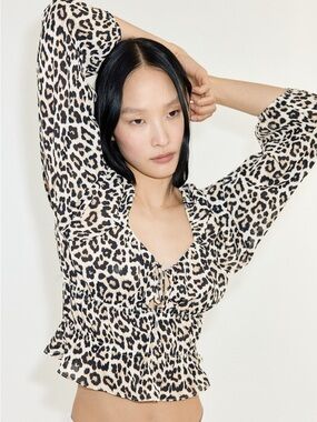 H&M Leopard Print blouse